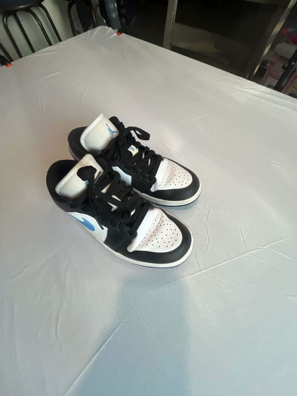 Air Jordan 1 Low 'Black University Blue' Women's Sneakers (DC0774-041)